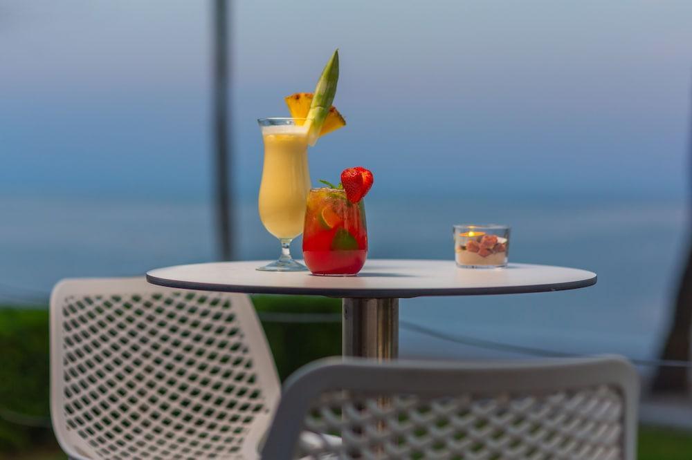 AluaSun Far Menorca Aparthotel S'Algar Bagian luar foto