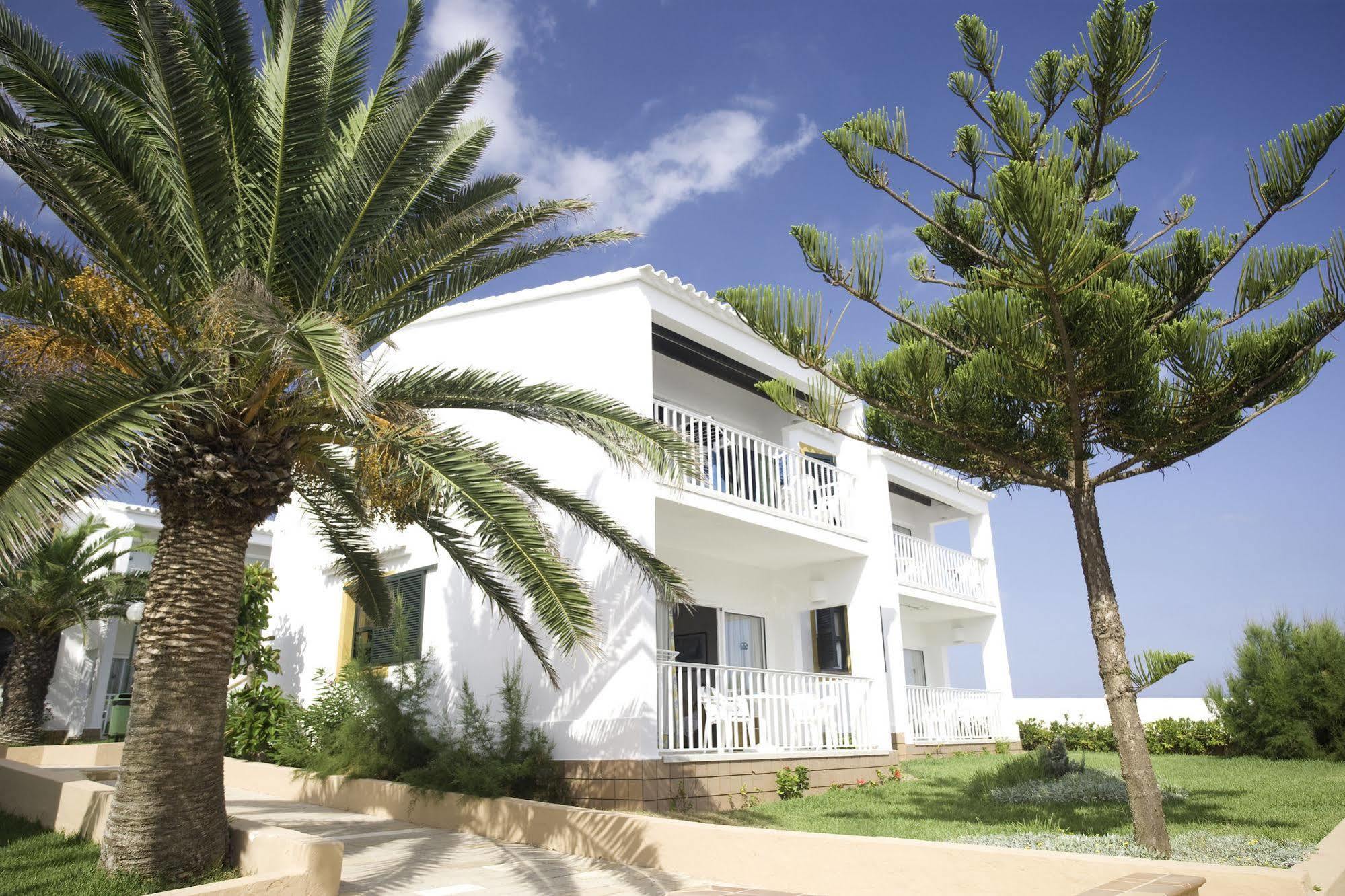 AluaSun Far Menorca Aparthotel S'Algar Bagian luar foto