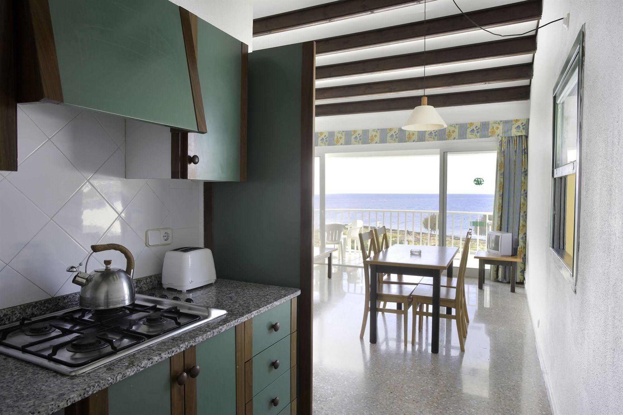 AluaSun Far Menorca Aparthotel S'Algar Bagian luar foto