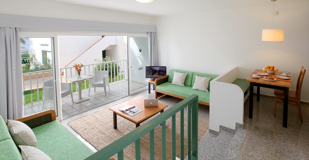 AluaSun Far Menorca Aparthotel S'Algar Bagian luar foto